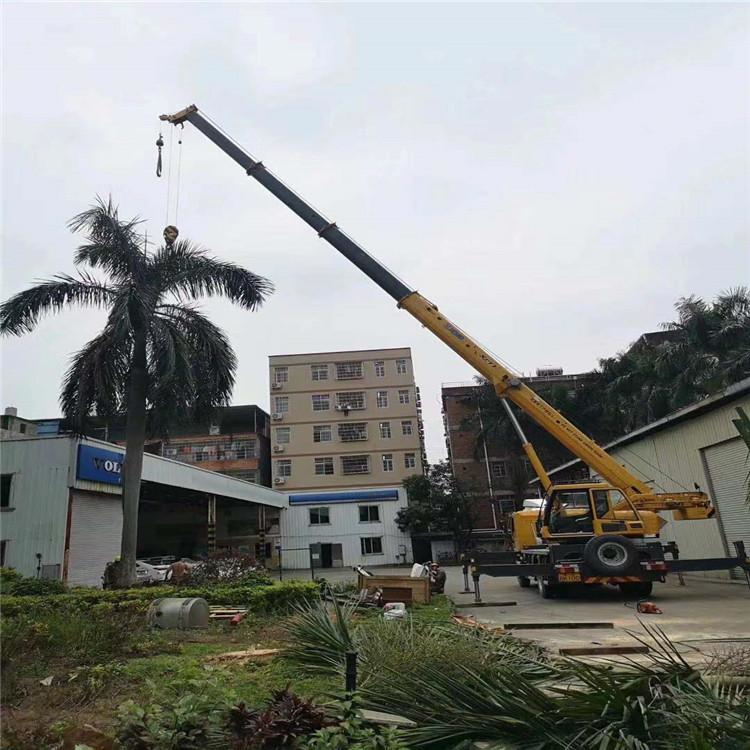 抚州东乡12吨吊车出租一天的收费标准是什么