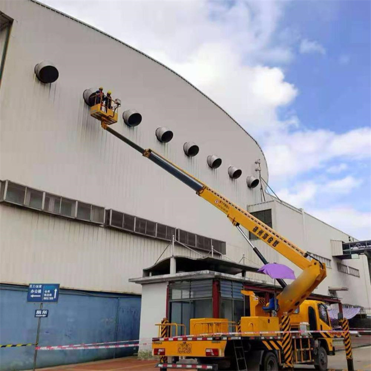 抚州东乡高空作业车出租服务：专业广告牌安装解决方案