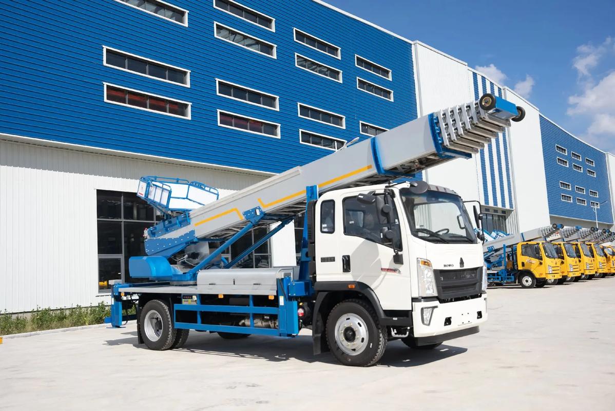 抚州东乡出租云梯车高空作业车 建筑垃圾搬运