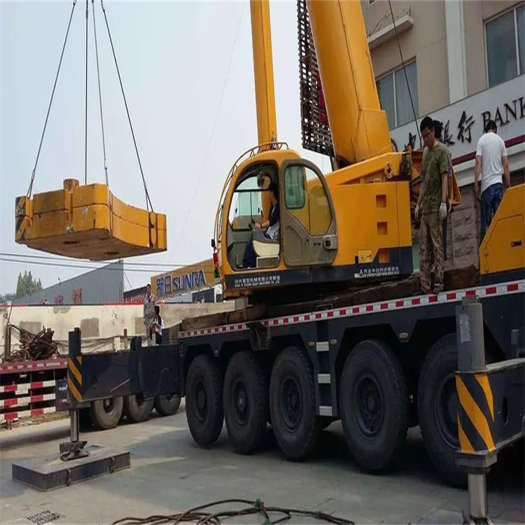 抚州东乡当地吊车出租|机器吊装|75吨|工厂搬迁服务